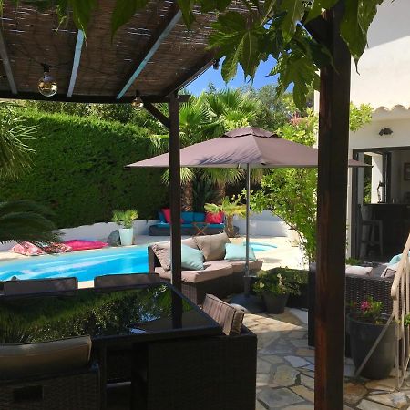 Bed,Kitchen And Swimming Pool Villa Esterel Saint-Raphaël Εξωτερικό φωτογραφία