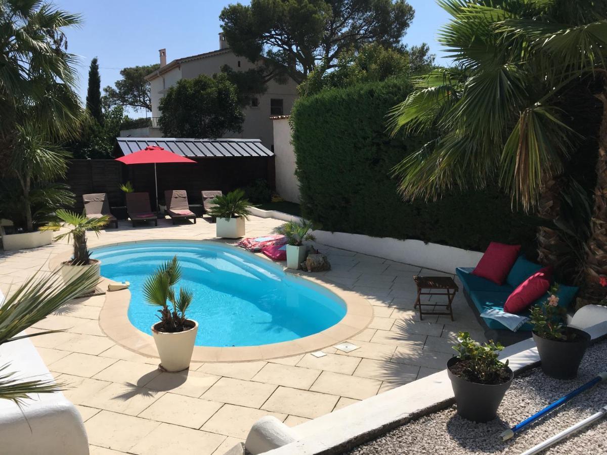 Bed,Kitchen And Swimming Pool Villa Esterel Saint-Raphaël Εξωτερικό φωτογραφία