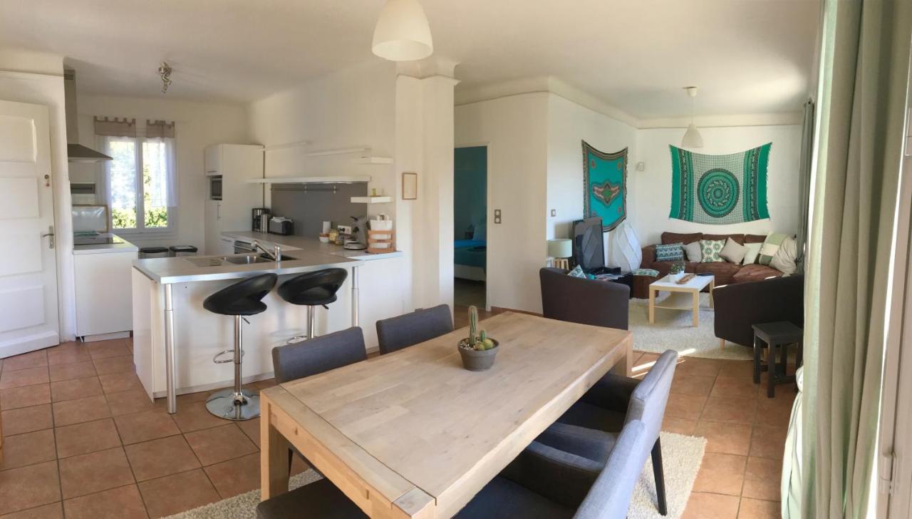 Bed,Kitchen And Swimming Pool Villa Esterel Saint-Raphaël Εξωτερικό φωτογραφία